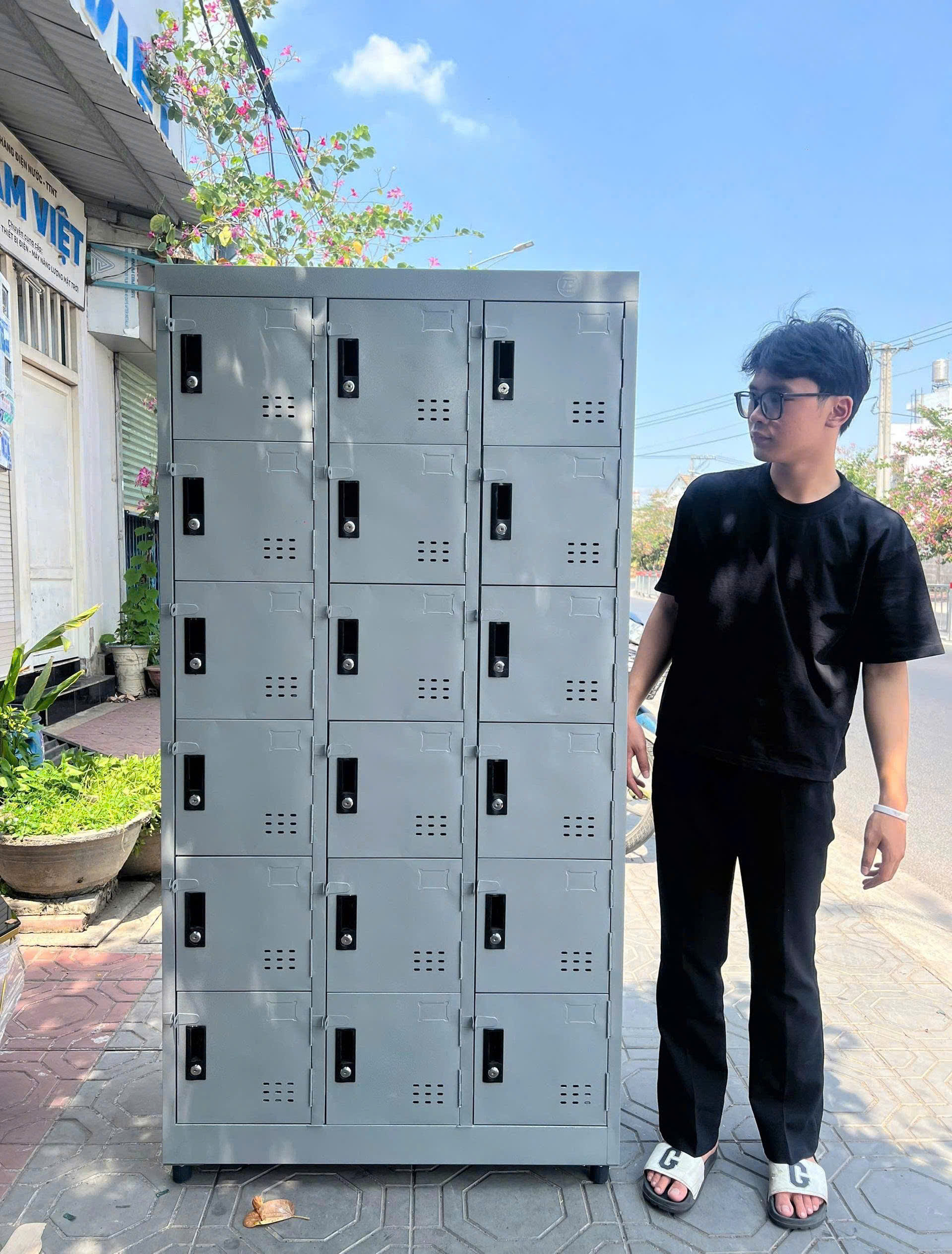 Tủ locker nhiều cửa 6, 12, 24 cửa – dùng cho đâu?