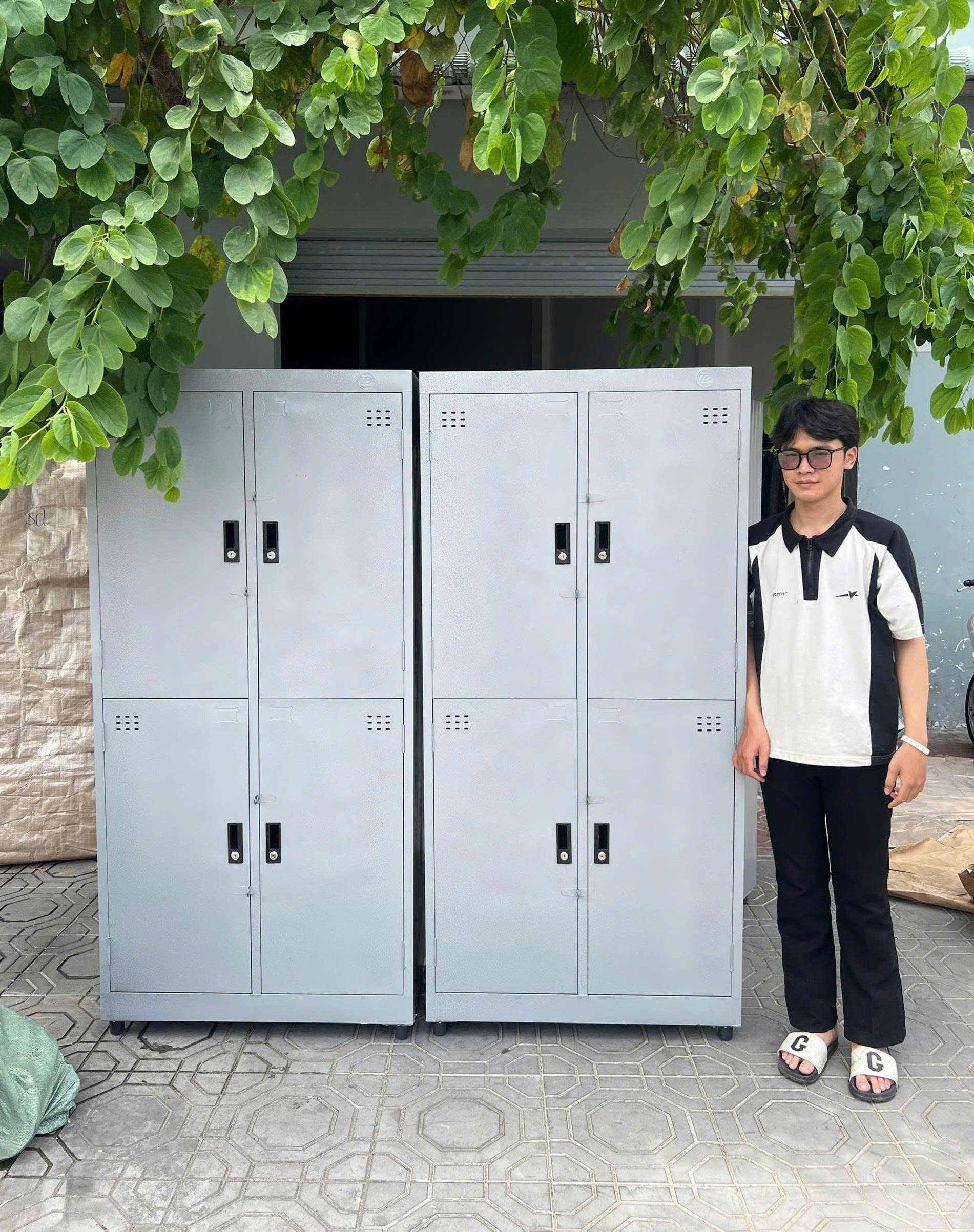 tu-locker-4-cua