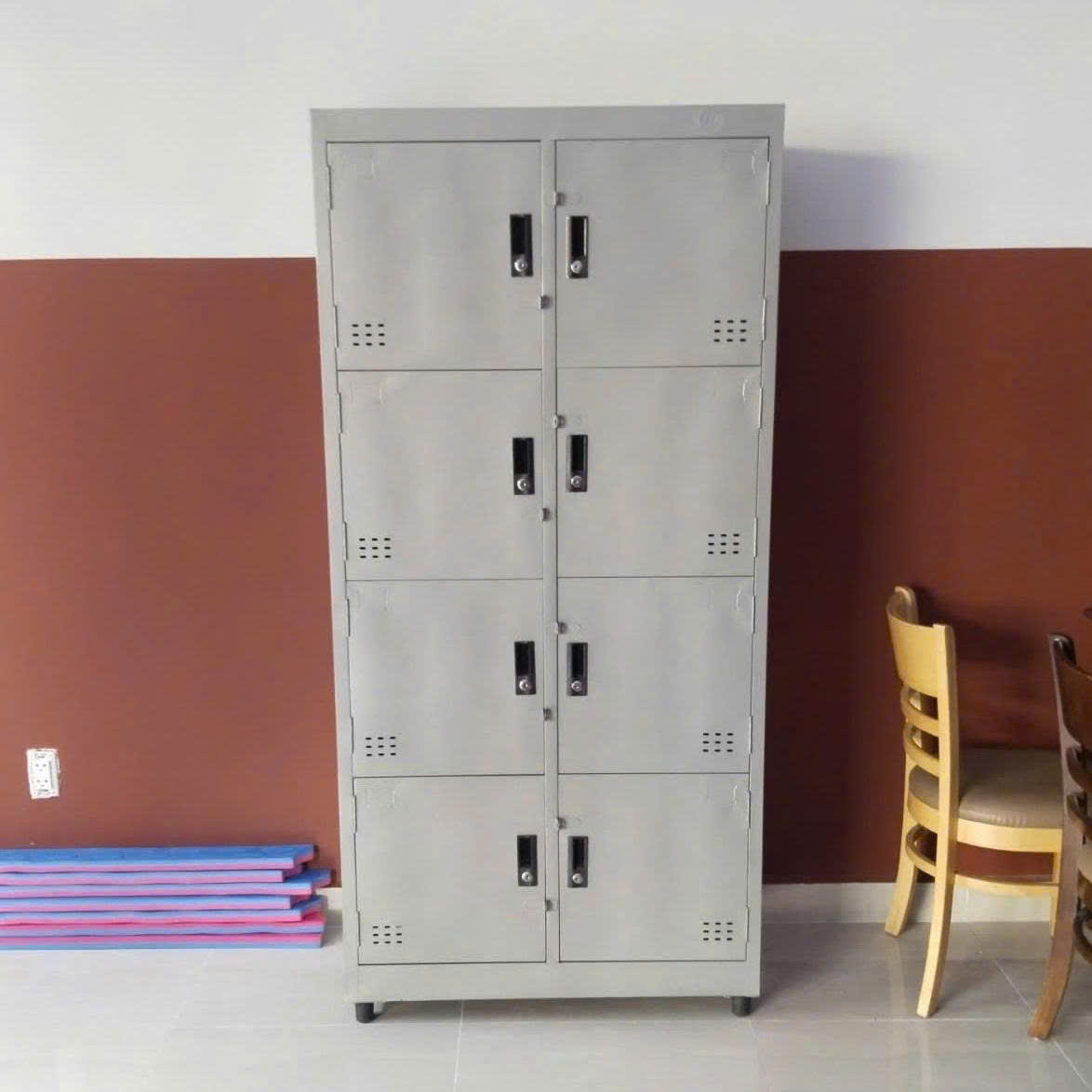 tu-locker-8-cua